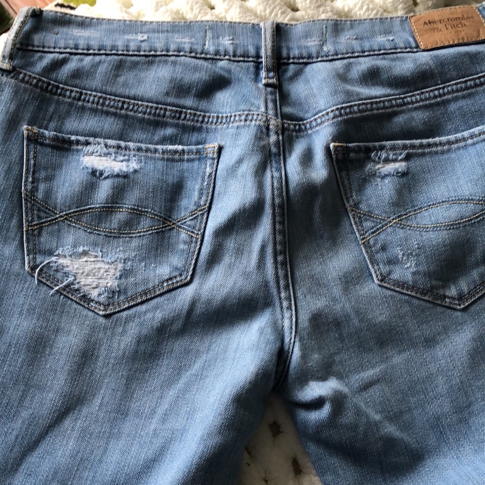 Abercrombie & Fitch‎ distressed women’s jeans. Size 28. “Perfect stretch”. EUC - Picture 7 of 7